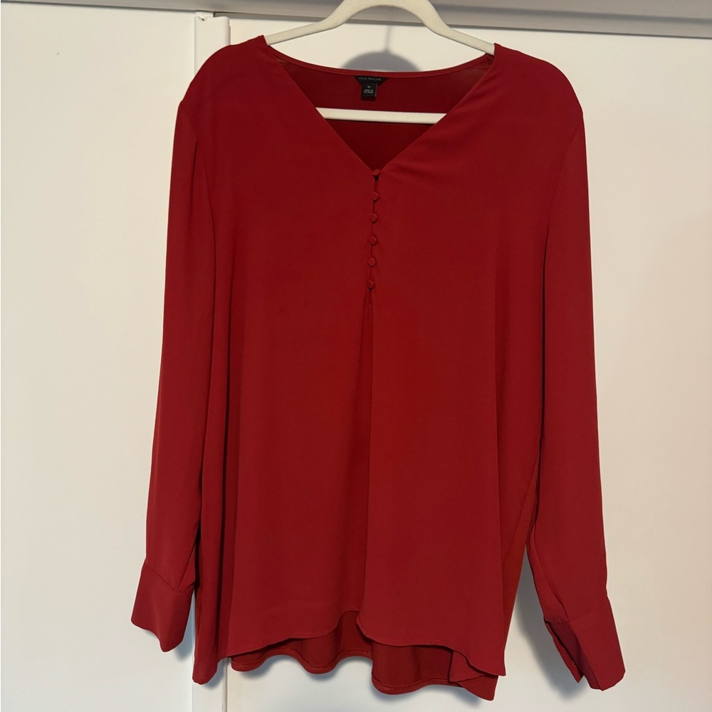 Ann Taylor  Red V-Neck Buttoned Top